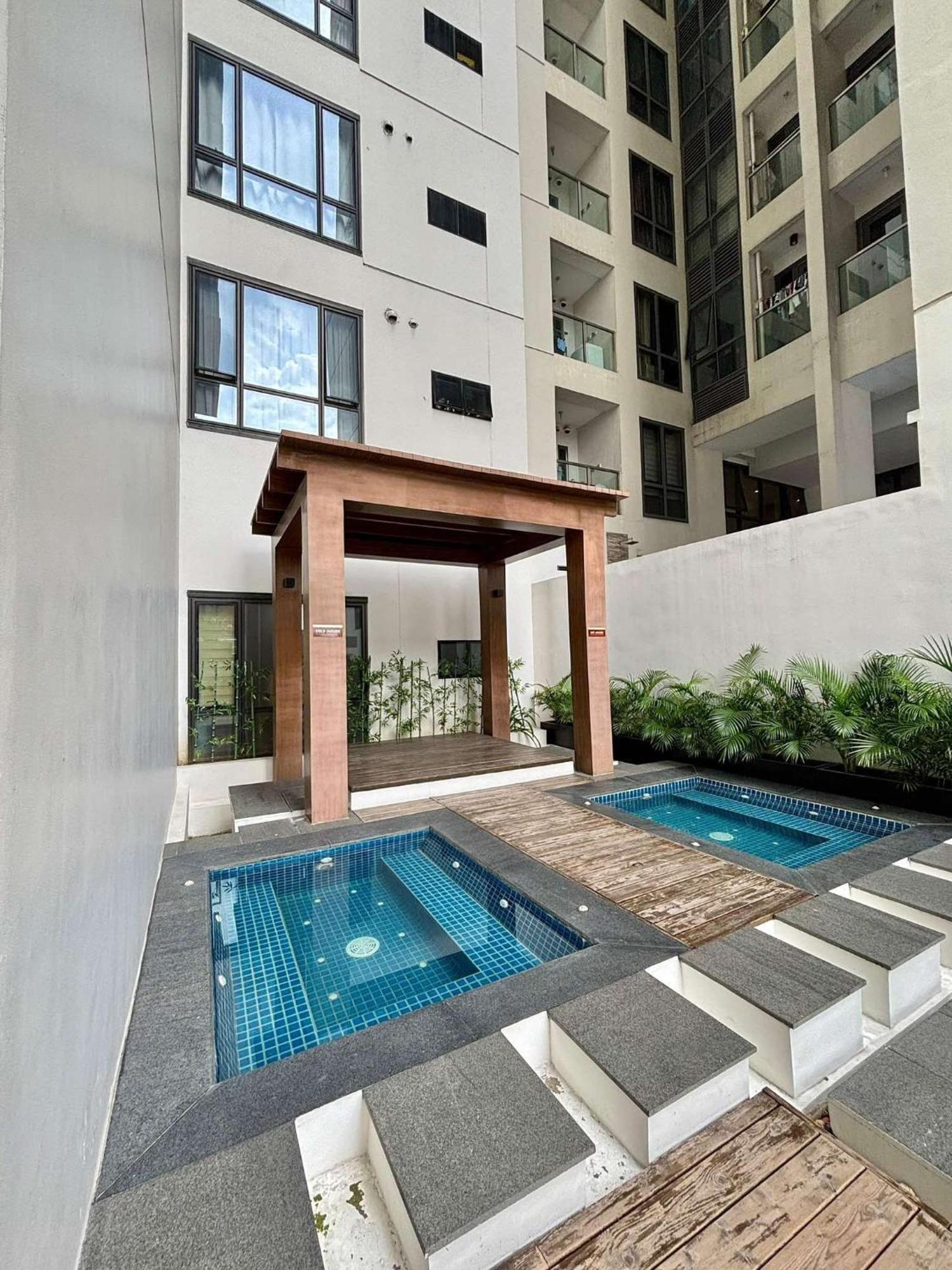 Greenbelt Hamilton Tower 1 Legazpi Макати Экстерьер фото