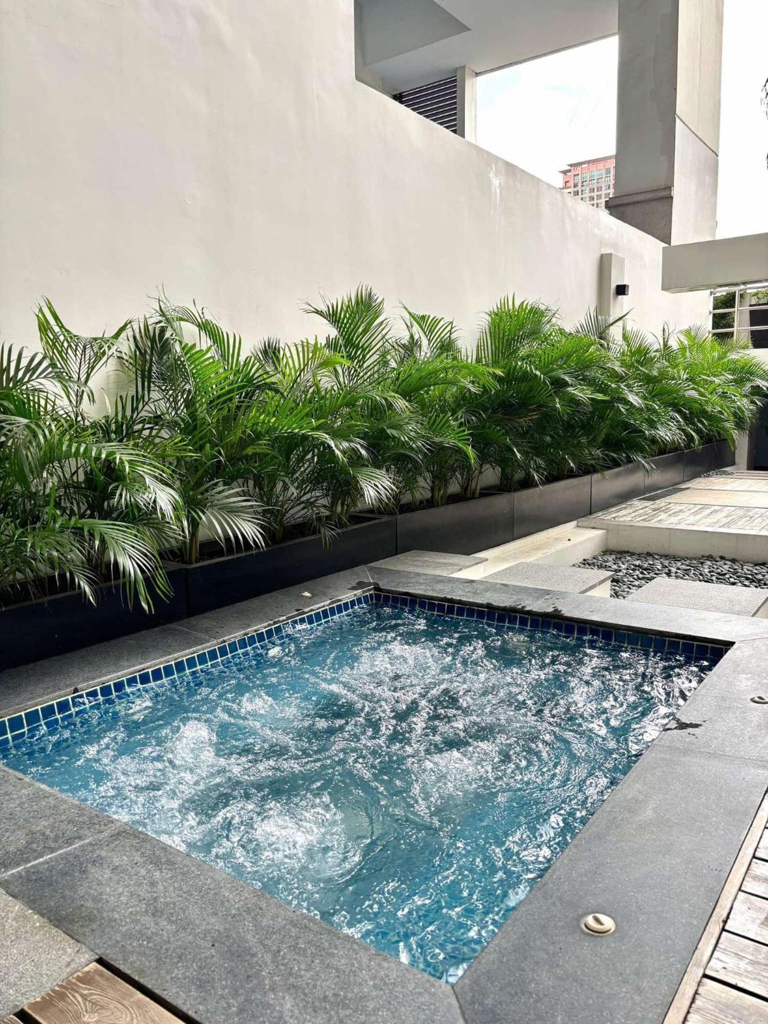 Greenbelt Hamilton Tower 1 Legazpi Макати Экстерьер фото
