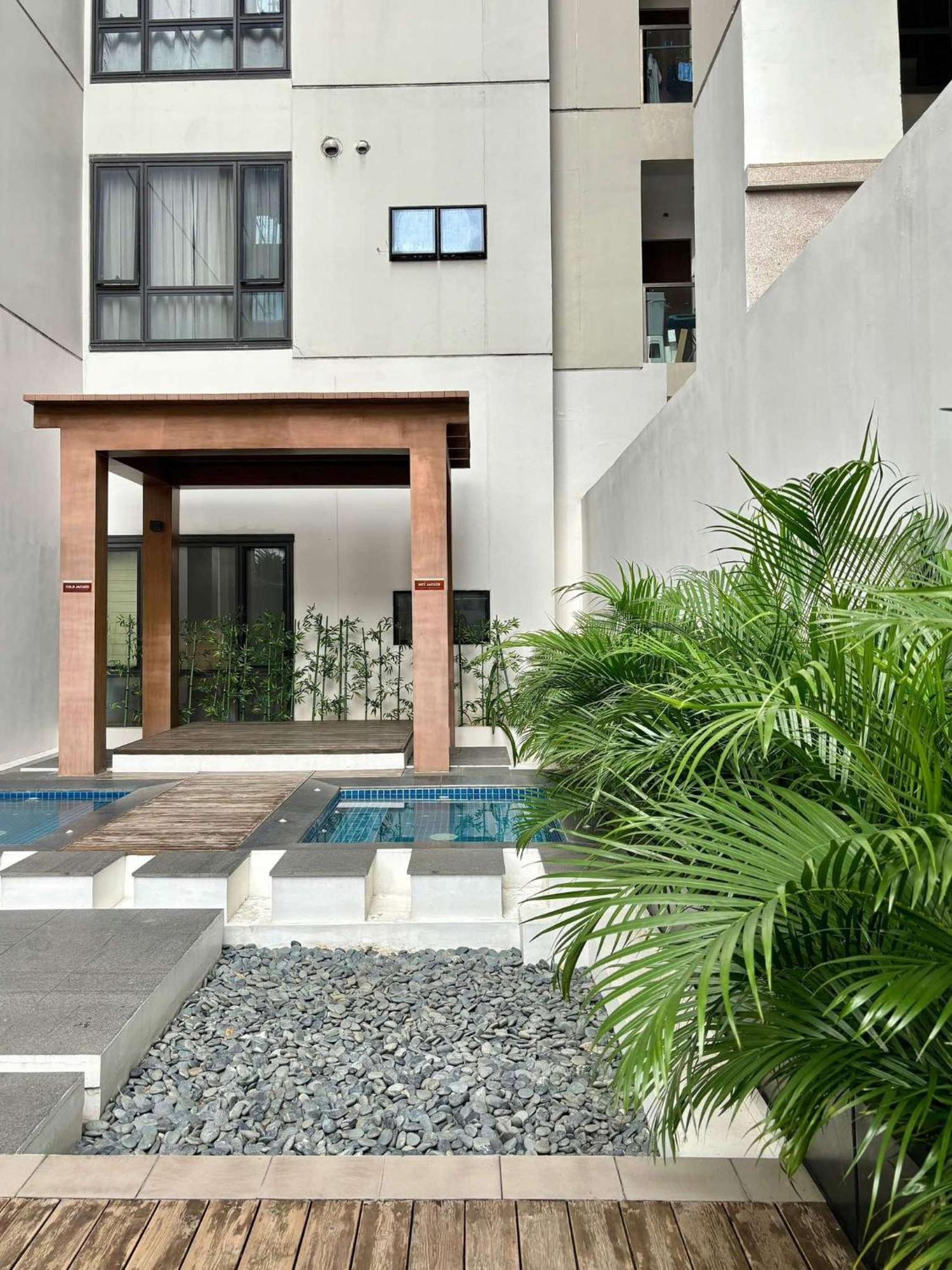 Greenbelt Hamilton Tower 1 Legazpi Макати Экстерьер фото
