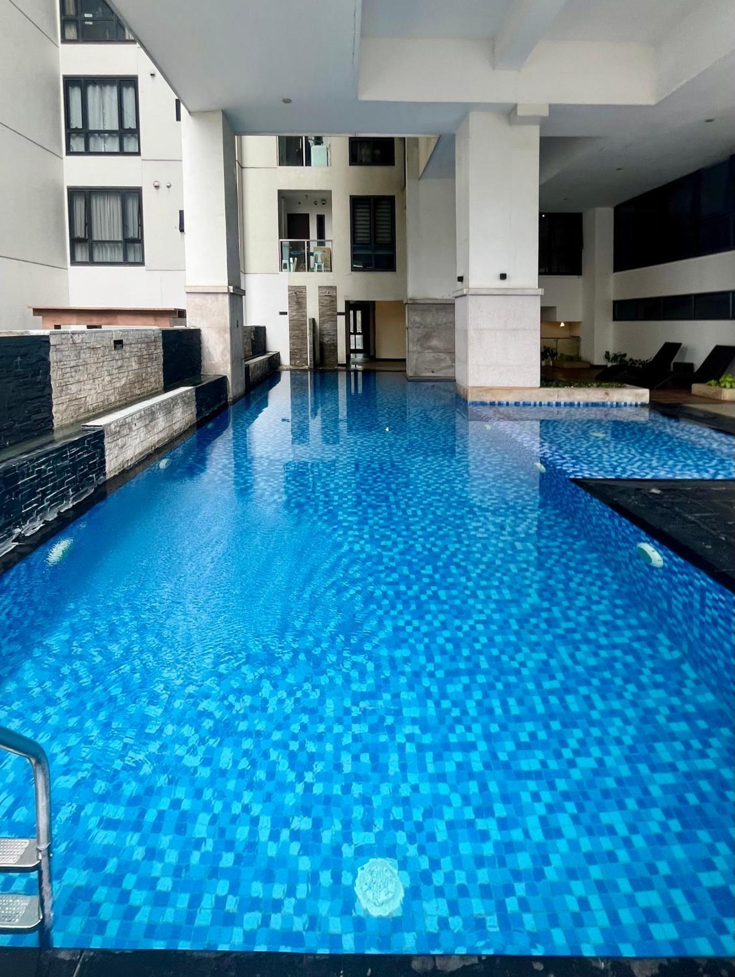 Greenbelt Hamilton Tower 1 Legazpi Макати Экстерьер фото
